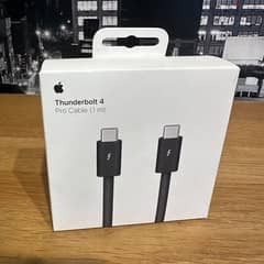 Apple Thunderbolt 4 type-C Cable