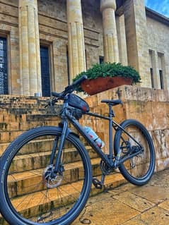 Cube Nature 28” hybrid bike