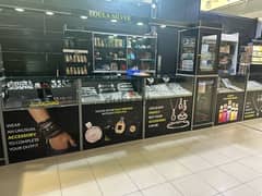 acessories stand in spinneys jnah
