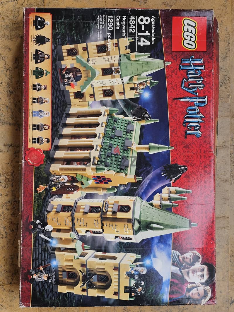 LEGO 4842 Harry Potter Hogwarts Castle (4th Edition) 0