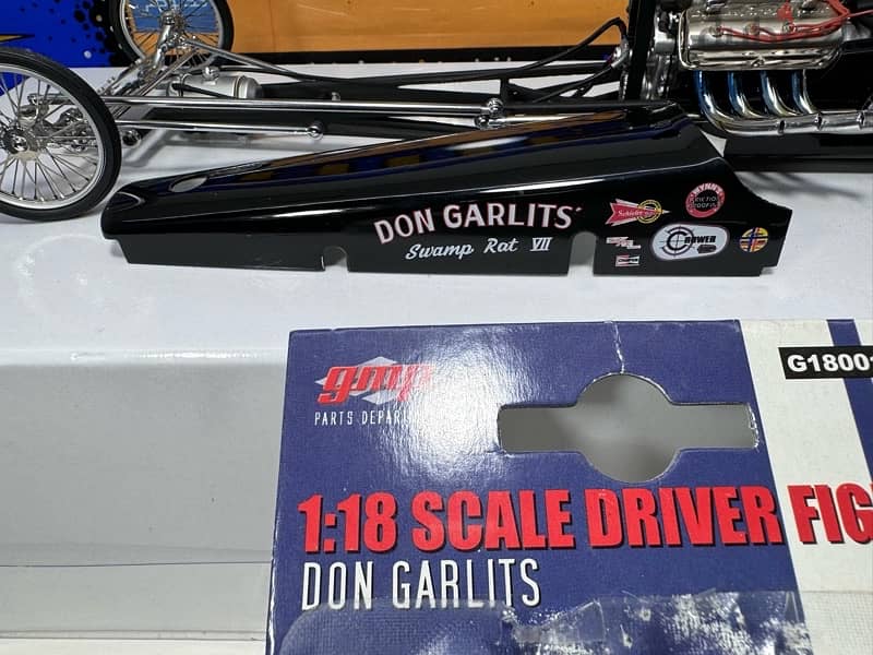 1/18 diecast LIMITED Dragster Don Garlits Swamp Rat 7 + Don  figures 11