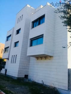 Villa (Quadruplex) in Majdelyoun - بيت في مجدليون