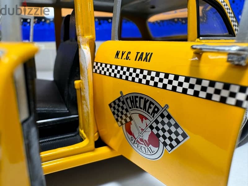 1/18 diecast Checker Taxi Cab (New York) by Sunstar 3