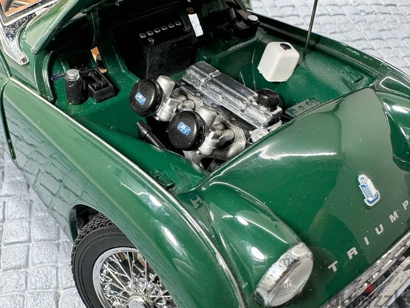 35% OFF! Promo 1/18 diecast Triumph TR3 BRITISH GREEN By Kyosho 9