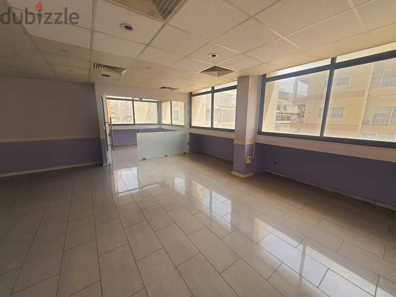 Office For Rent In Mazraa مكتب للإيجار في المزرعة 0