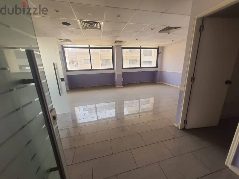 Office For Rent In Mazraa مكتب للإيجار في المزرعة 3