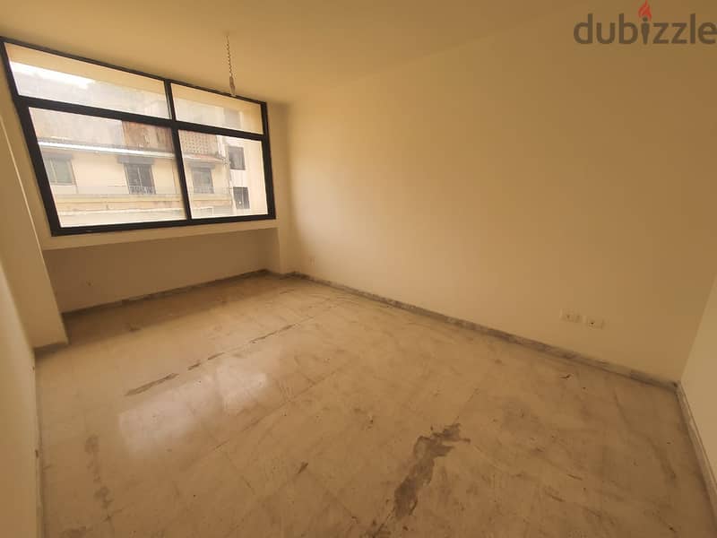 Office For Rent In Mazraa مكتب للإيجار في المزرعة 3