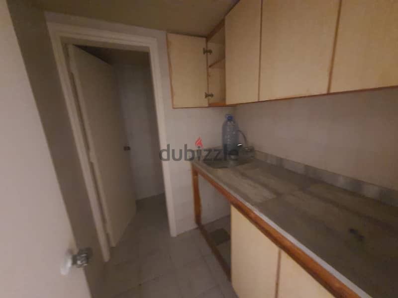 Office For Rent In Mazraa مكتب للإيجار في المزرعة 4