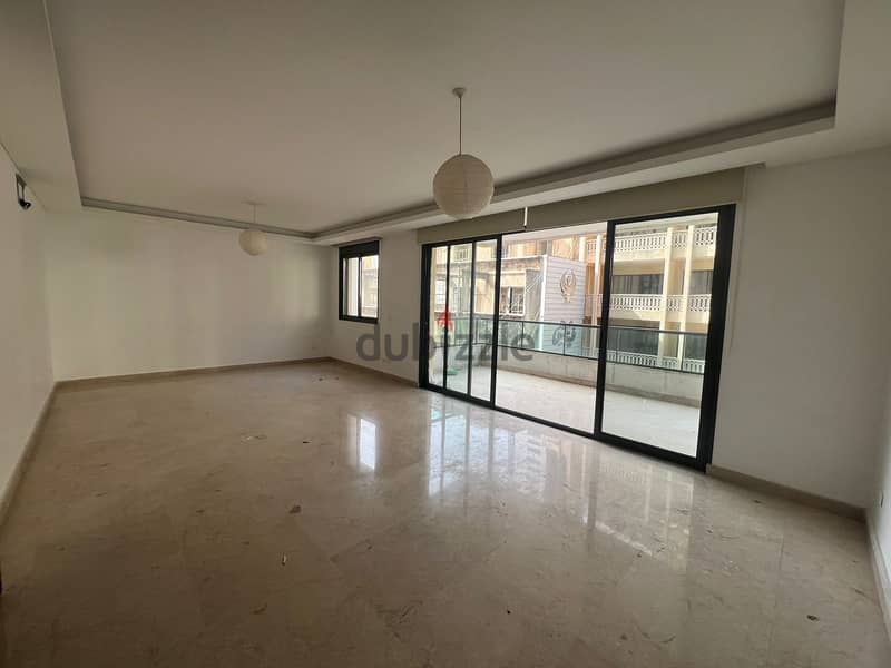 Apartment for Sale in Ain al Mraisseشقة للبيع بعين المريسة 0