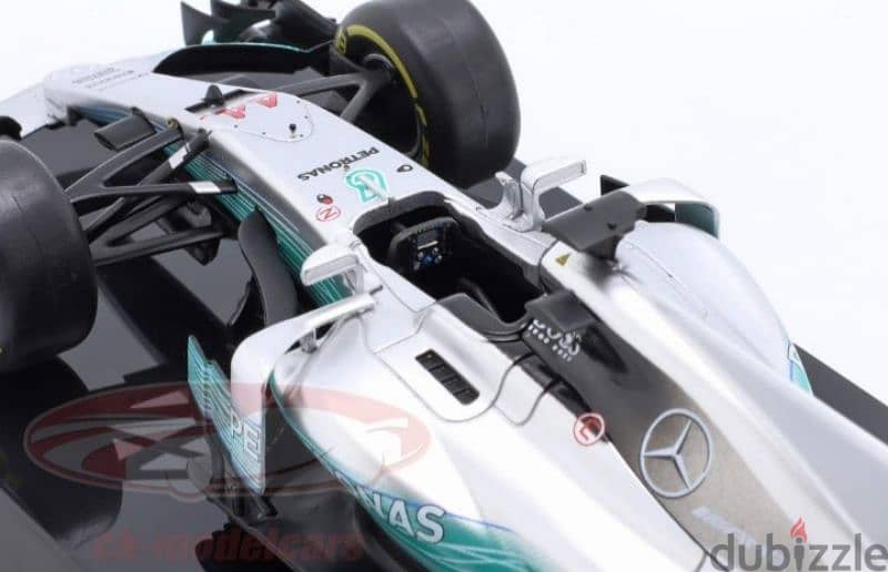 L. Hamilton Mercedes AMG W08 2017 diecast car model 1;24. 5