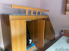 kids bed room with clothes and matlas 60$