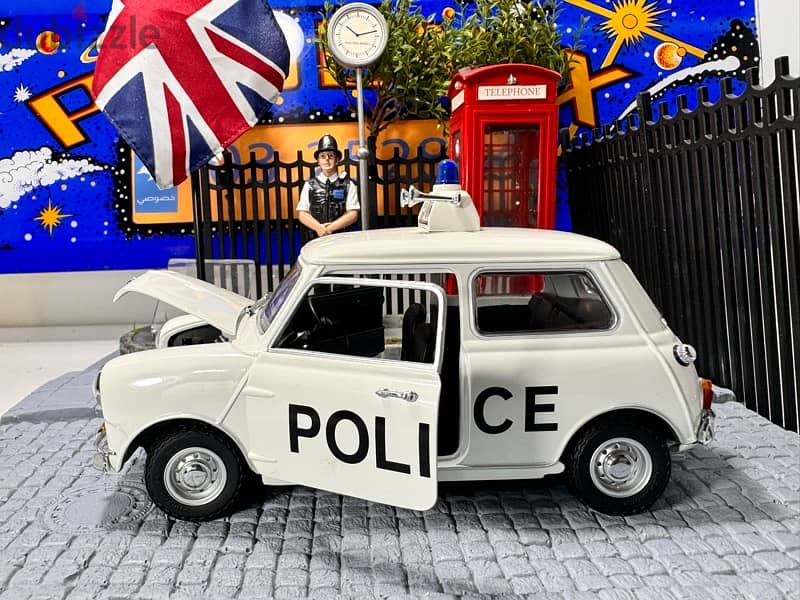 50% OFF! Promo 1/18 diecast Mini Cooper-S Police HTF  By Kyosho 2