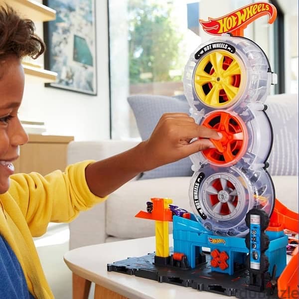 Hot Wheels Super Twist Tire Shop 3