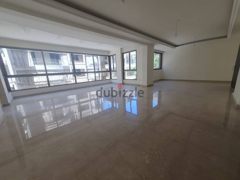 Apartment for sale in Sanayehشقة للبيع في الصنايع 0