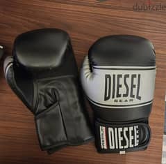 Boxing gloves بوكسينغ