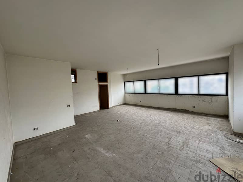 Office for Sale in Jdeideh مكتب للبيع في جديدة 0