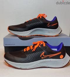 Nike sport shoes