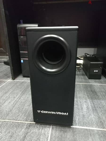 subwoofer cerwin vega 0