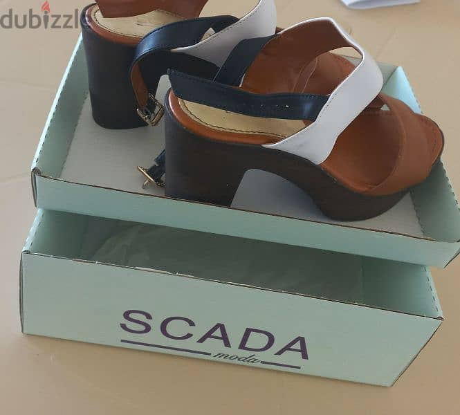 SCADA Haven Sandals size 39 2