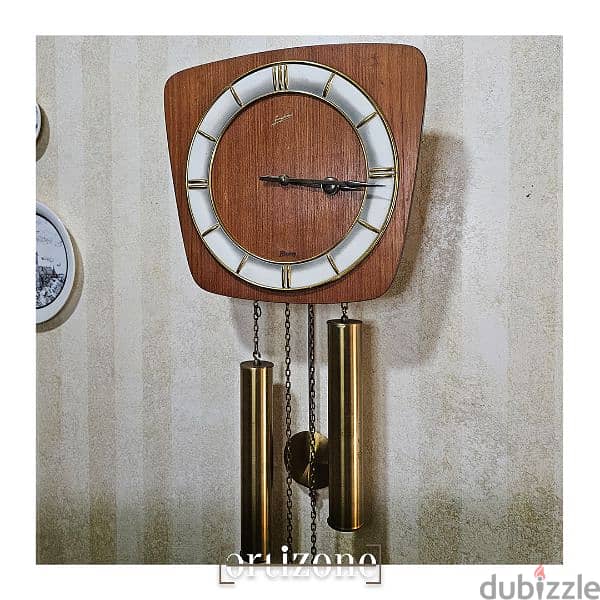 Vintage wall clock 
ساعة انتيكا 1
