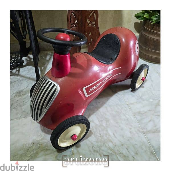 Vintage collectible car 0