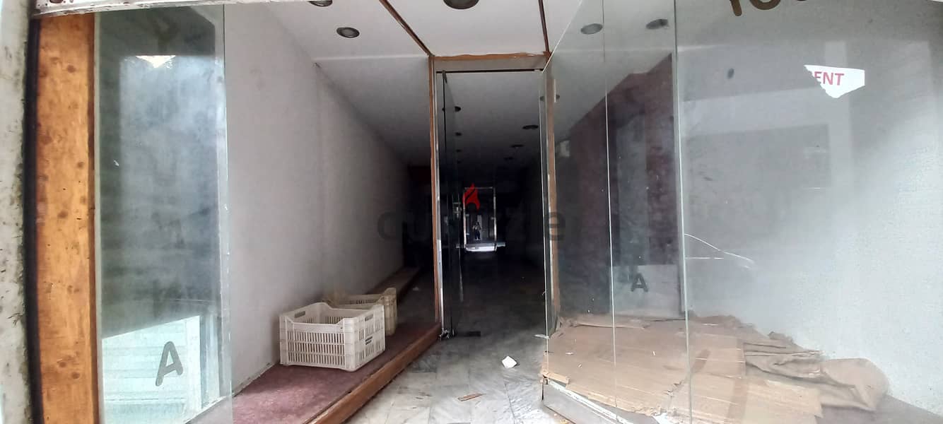 Shop of two floor in commercial center for rentمحل تجاري طابقين 1