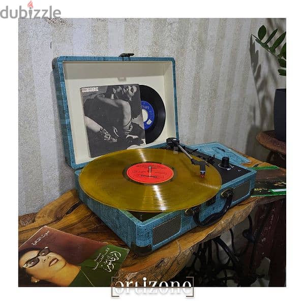 Turntable, vinyl record player  مشغل اسطوانات 2