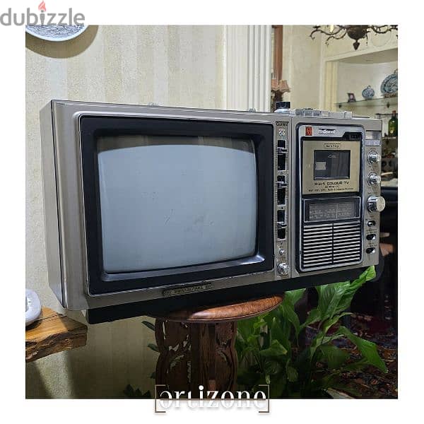 Vintage Television, radio and cassette تلفزيون، راديو و كاسيت انتيك 0