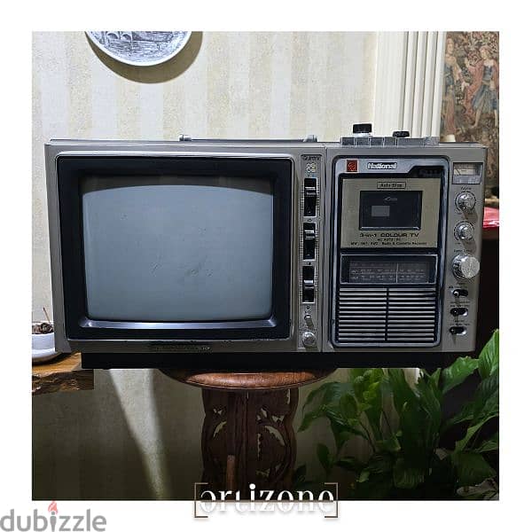 Vintage Television, radio and cassette تلفزيون، راديو و كاسيت انتيك 3