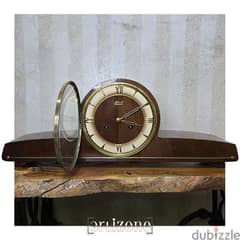 Vintage Hermle table clock
ساعة انتيكا