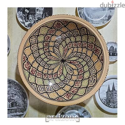 Hand painted vintage wall plate صحن تعليق انتيك