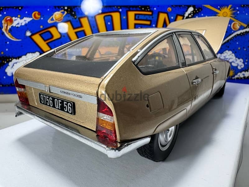 1/18 diecast Citroën CX 2000 (Out of Print Gold color) 14