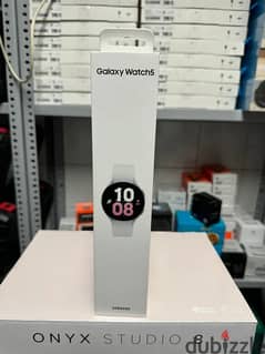 Samsung galaxy watch 5 44mm silver r910 great & new price