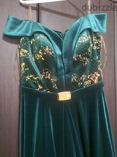 green velvet short dress