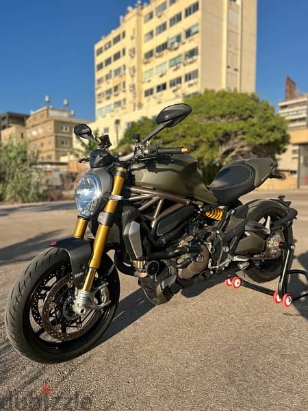 Ducati Monster 1200 S 2