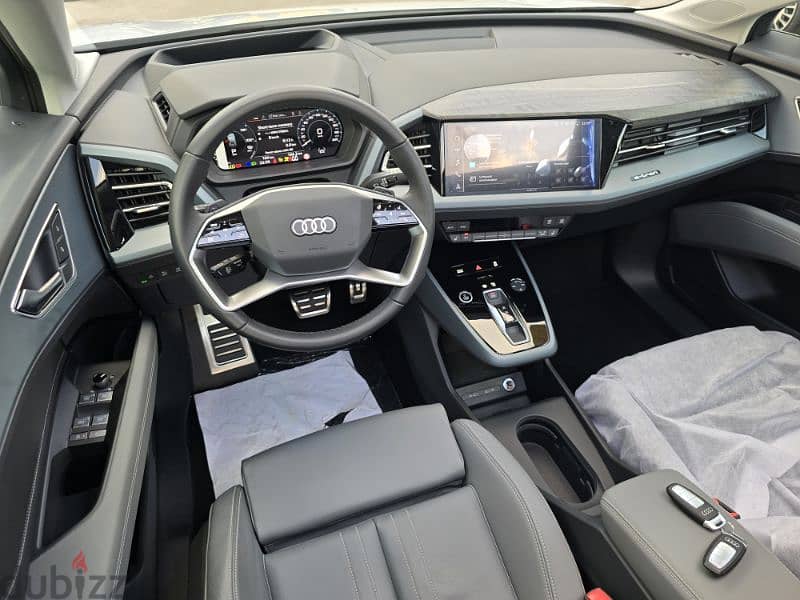 Audi Q5 e-tron 2023  7 Seats full electric Big battery Fuly loaded 0km 6