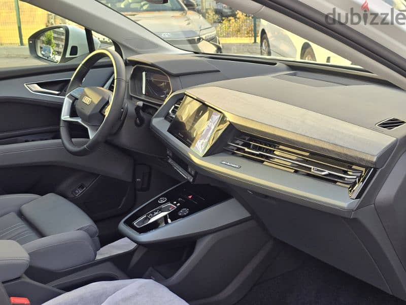Audi Q5 e-tron 2023  7 Seats full electric Big battery Fuly loaded 0km 10
