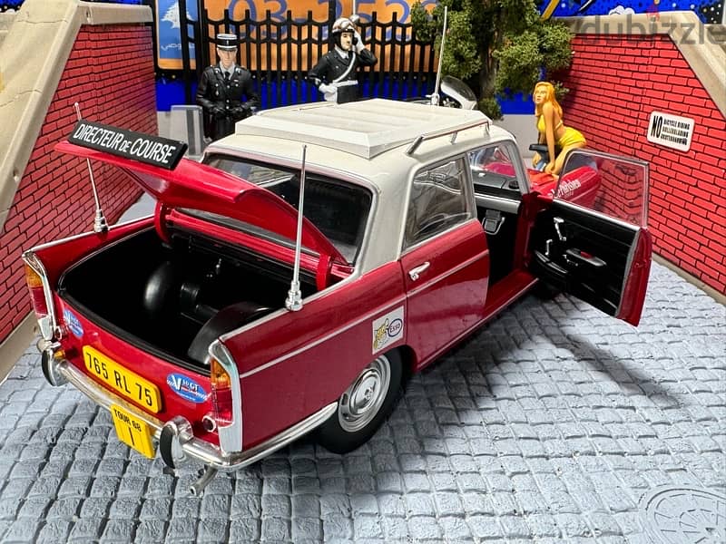 1/18 diecast Peugeot 404 Directeur De Course Tour De France By Norev 14