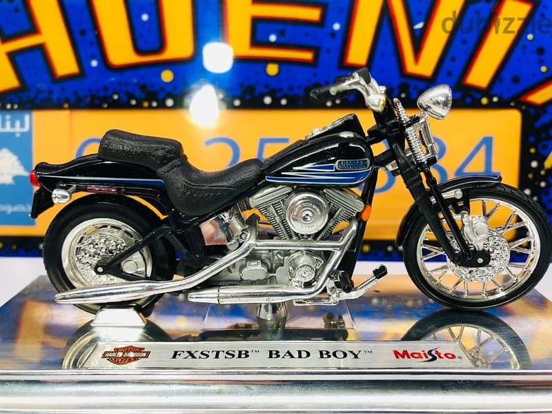 1/18 diecast box Harley Davidson. 25 models to choose See Photos 9