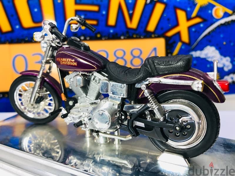 1/18 diecast box Harley Davidson. 25 models to choose See Photos 15