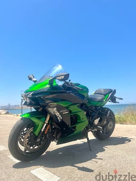 Kawasaki Ninja H2 SX 1