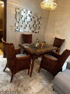 bamboo dining table (خيزران) in excellent condition . 420$