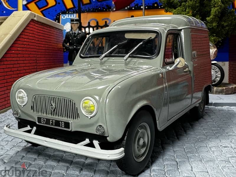 30% OFF!!  1/18 diecast Renault 4-F4 Delivery by Norev NEW 7