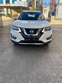 Nissan X-Trail 2018 4WD 69,000 Km only company source , Mint Condition