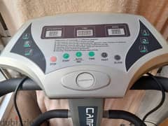 آلة رياضية للتنحيف Fitness machine vibrating