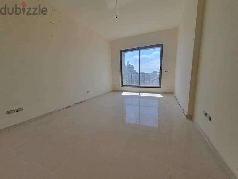 Apartment for sale in Sanayehشقة للبيع في الصنايع 11