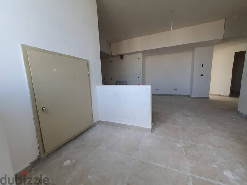 Apartment for sale in Sanayehشقة للبيع في الصنايع 16