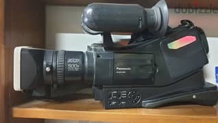 camera with good condition with 2 batteries