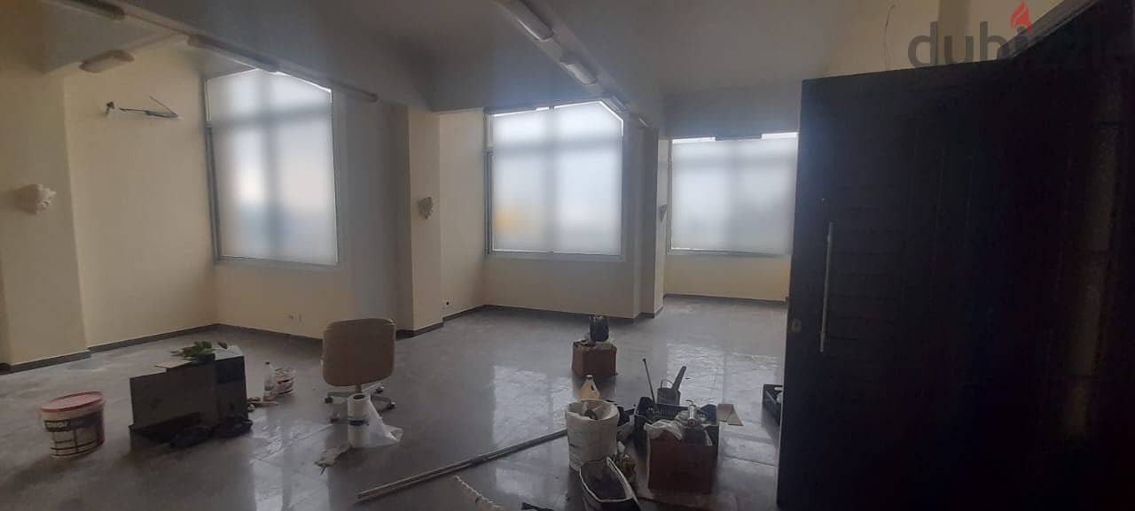 Office for rent in bourj hammoud مكتب للإيجار في برج حمود 0