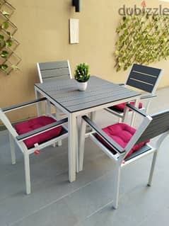 outdoor aluminum table set with accessories